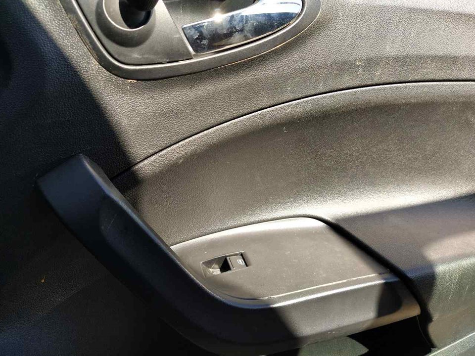 SEAT Ibiza 4 generation (2008-2017) Forreste højre dør vindueskontakt 25377319