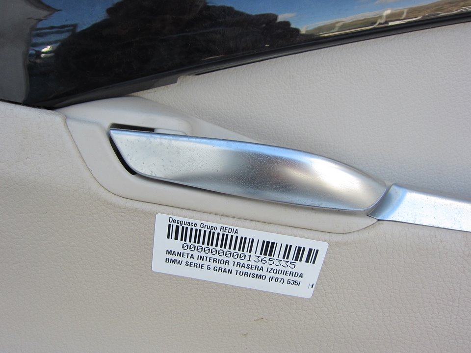 BMW 5 Series F10/F11 (2009-2017) Bal hátsó belső nyitófogantyú 24962753