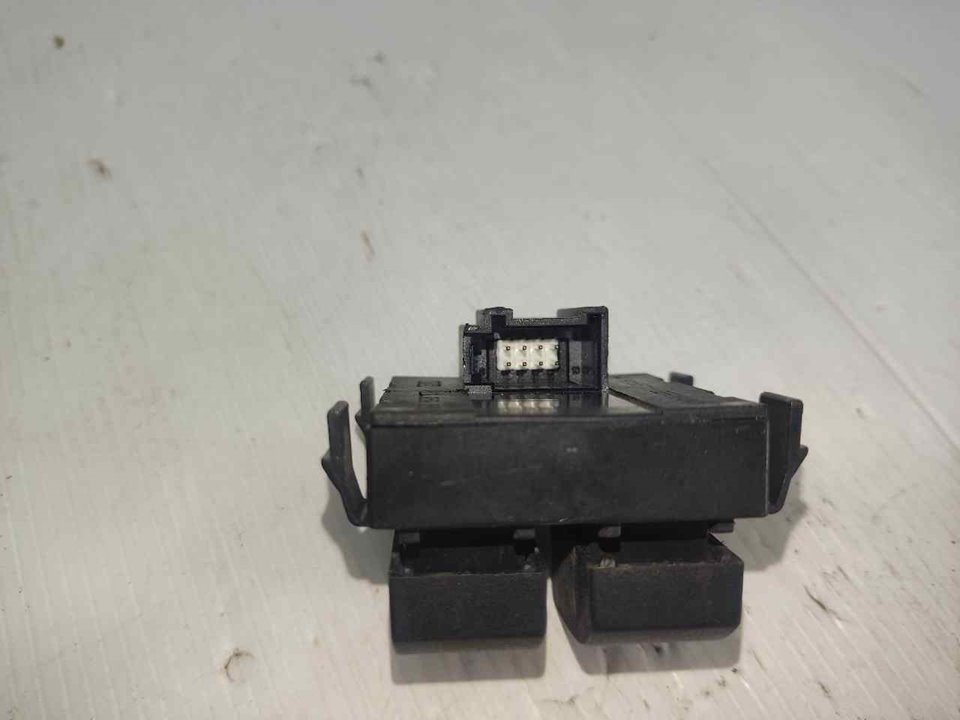 AUDI A3 8L (1996-2003) Front Left Door Window Switch 8L0959851 24961199