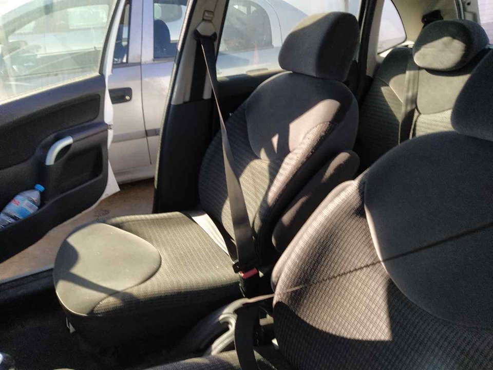 CITROËN C3 1 generation (2002-2010) Front Right Seatbelt 25375754