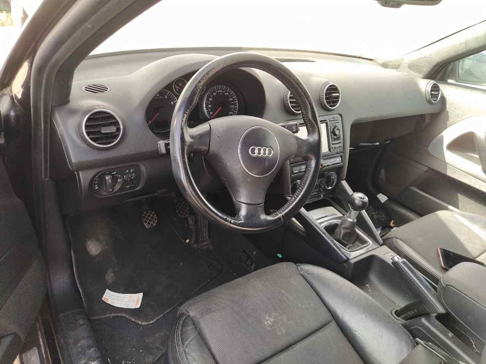 AUDI A3 8P (2003-2013) Dashboard 25373916