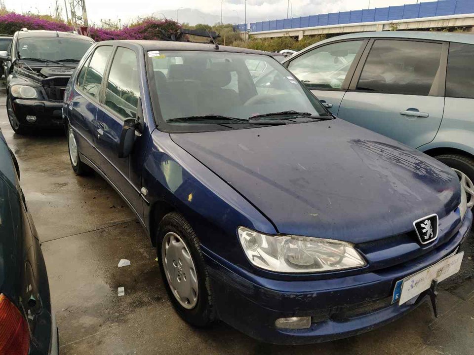 PEUGEOT 306 1 generation (1993-2002) Priekinių kairių durų langų pakėlimo mygtukai 23851115