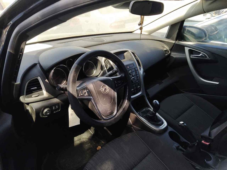 OPEL Astra J (2009-2020) Bakre venstre dørlist 25810404