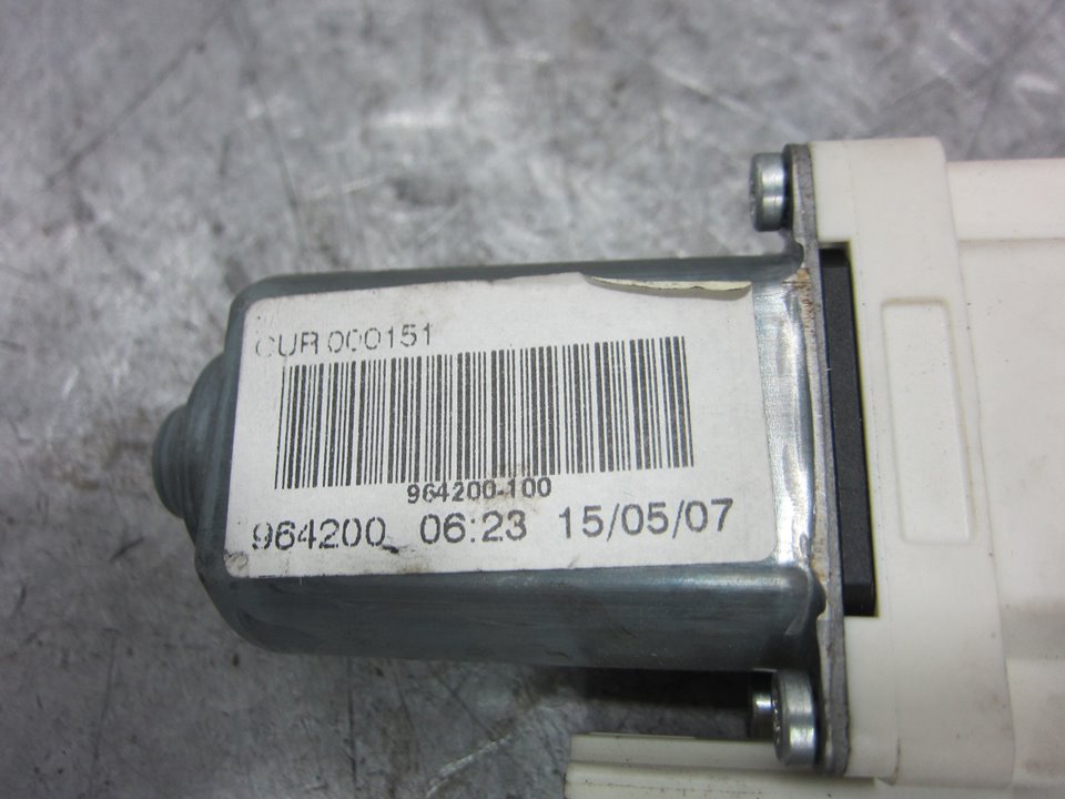 LAND ROVER Range Rover Sport 1 generation (2005-2013) Motor regulator geam ușă stânga față 964200100 25356583