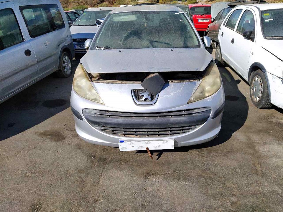 PEUGEOT Переднее стекло 25377621