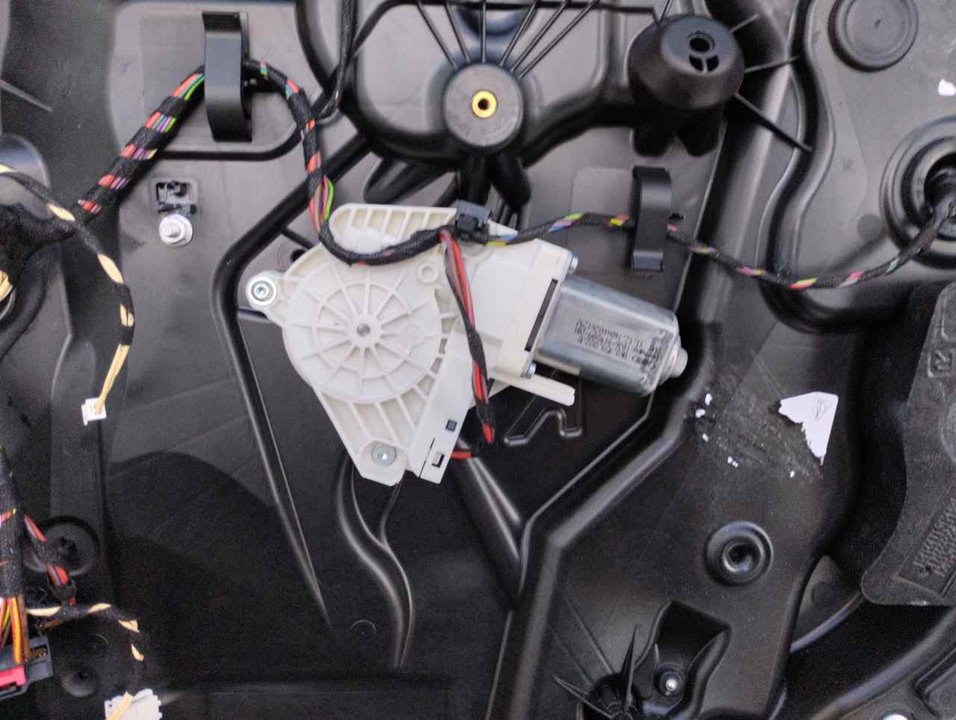 PORSCHE Cayenne 958 (2010-2018) Motor de control geam ușă dreapta față 8K0959802B 24926502