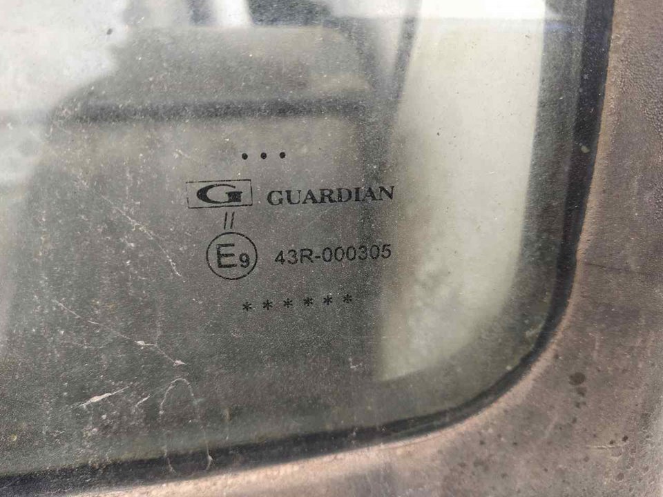 NISSAN Переднее стекло 43R000305 24965387