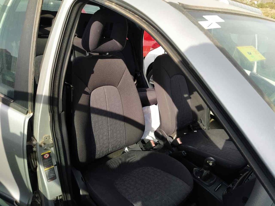 VAUXHALL 2 generation (2005-2012) Front Right Seat 25375249