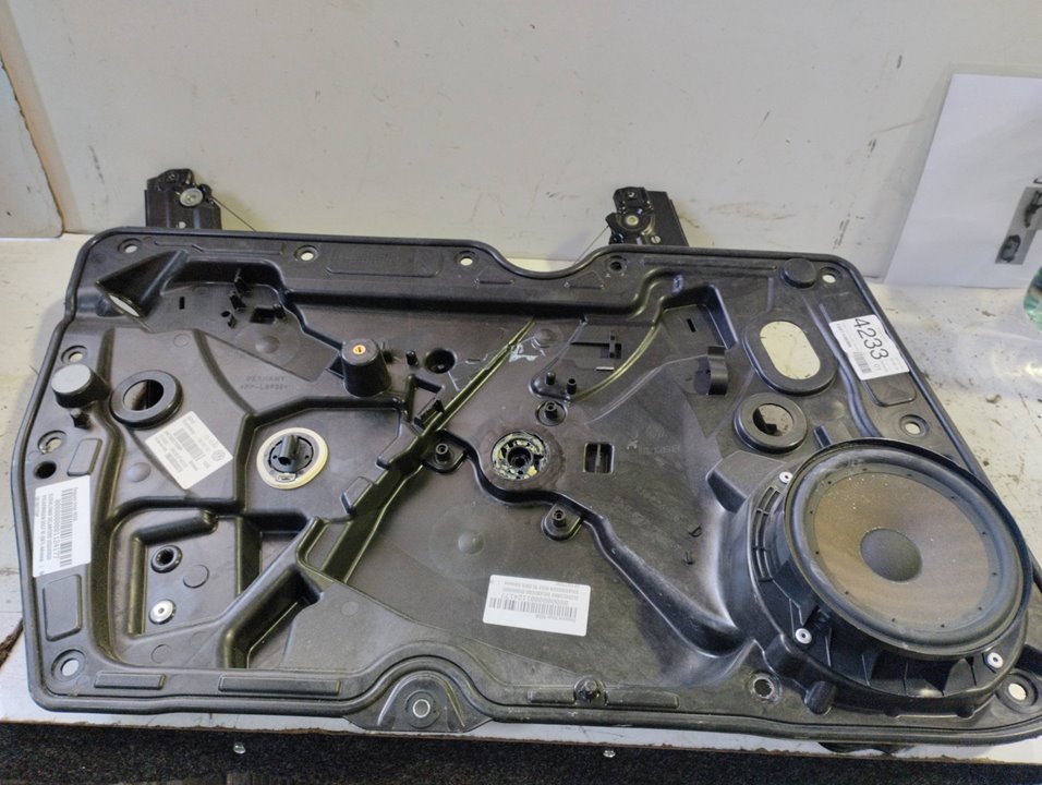 VOLKSWAGEN Golf 6 generation (2008-2015) Regulator de geam ușă stânga față 5K1837729P 21297452