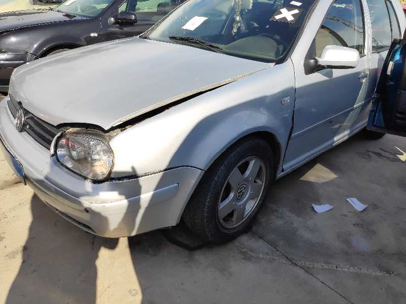 VOLKSWAGEN Bora 1 generation (1998-2005) Üzemanyag-befecskendező 038130073AJ 21275678