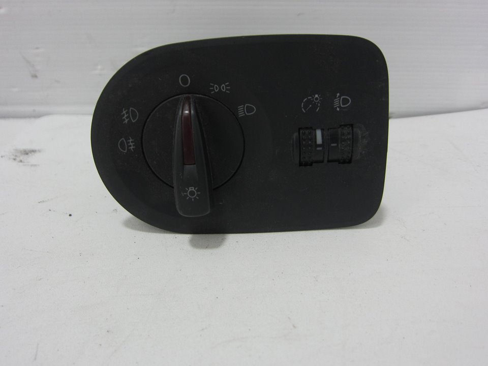 SEAT Ibiza 3 generation (2002-2008) Headlight Switch Control Unit 6J1941531J 24937628