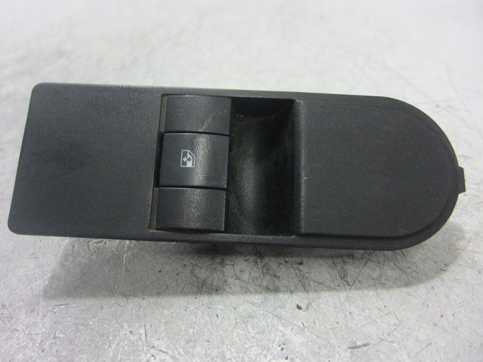 OPEL Astra J (2009-2020) Кнопка стеклоподъемника передней правой двери 93162821 24908664