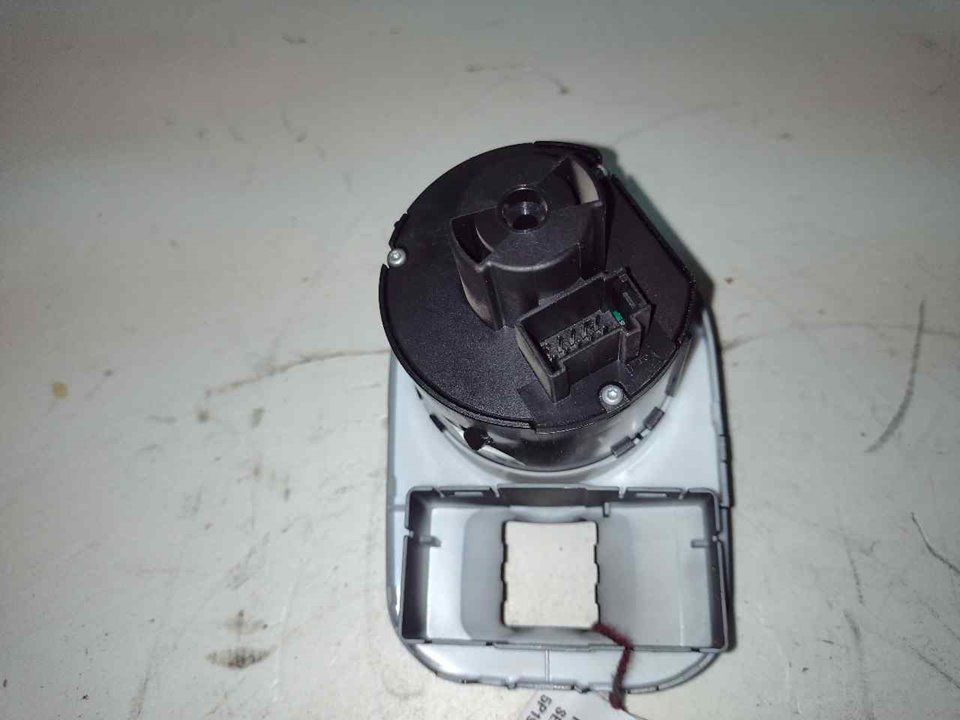 SEAT Toledo 3 generation (2004-2010) Headlight Switch Control Unit 5P1941431CB 20360723