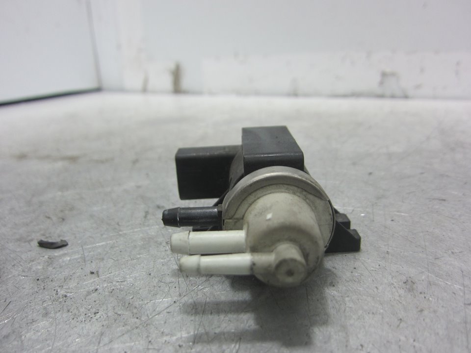 BMW 3 Series E46 (1997-2006) Solenoid Valve 1J0906627B 25570874