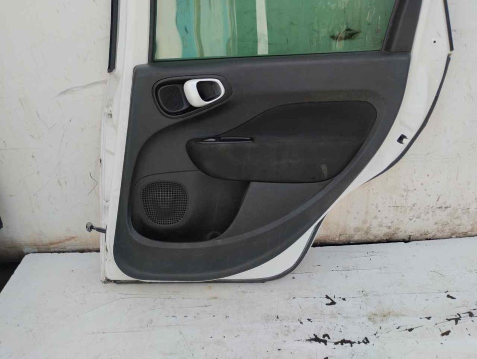 FIAT 500L 1 generation (2012-2024) Galinių dešinių durų stiklo pakelėjas 24908767