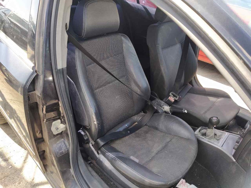 OPEL Astra J (2009-2020) Front Right Seat 25340573