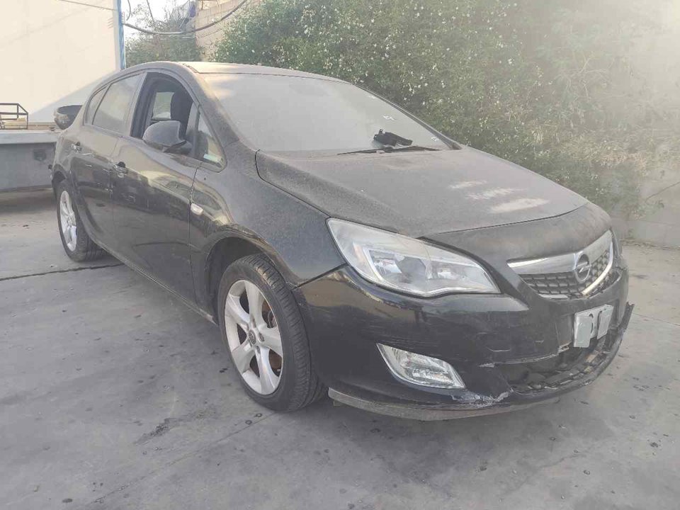 OPEL Astra J (2009-2020) Фонарь задний левый 13306459 21308409