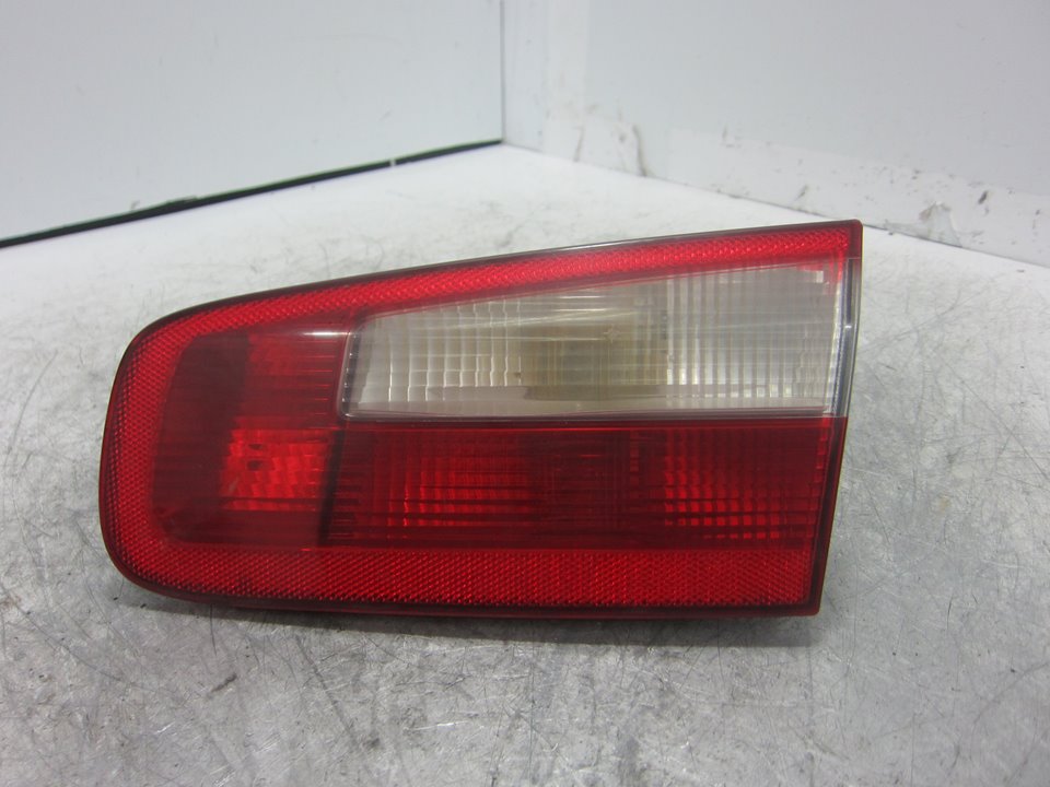 RENAULT Laguna 2 generation (2001-2007) Rear Right Taillight Lamp 8200002476 24925785