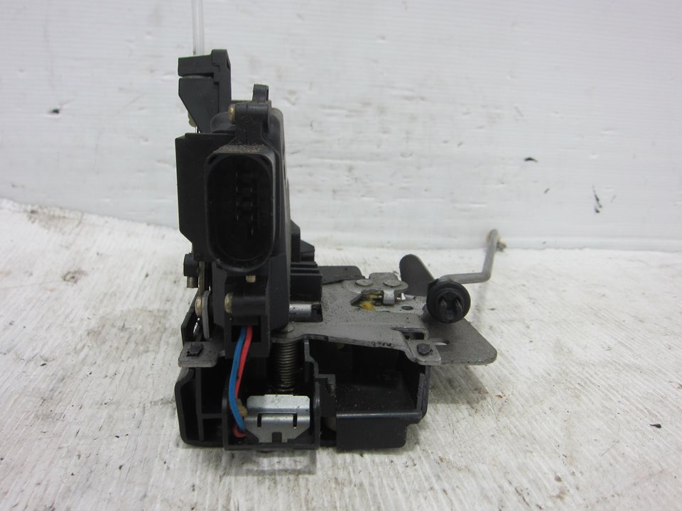 SUZUKI A4 B6/8E (2000-2005) Front Left Door Lock 4B1837015G 24908720