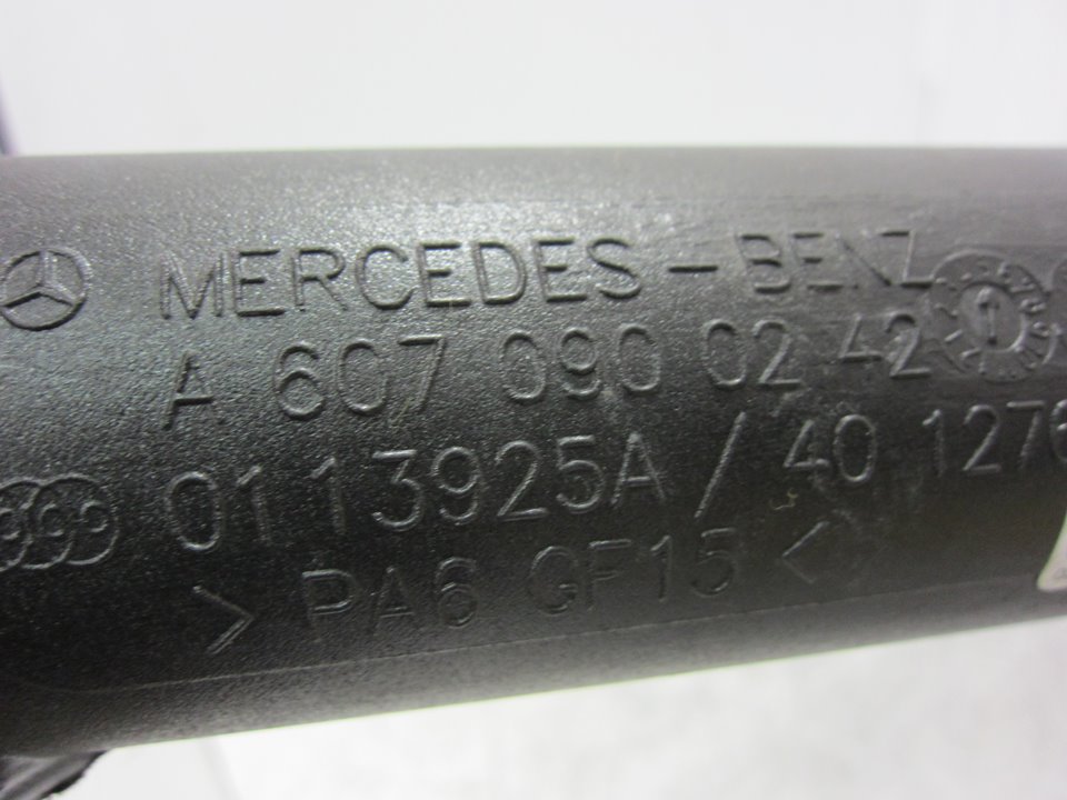 MERCEDES-BENZ A-Class W176 (2012-2018) шланг радиатора интеркулера A6070900242 25088553