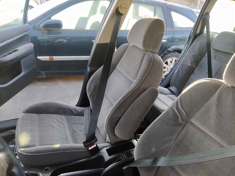 PEUGEOT 307 1 generation (2001-2008) Front Right Seatbelt 25377154