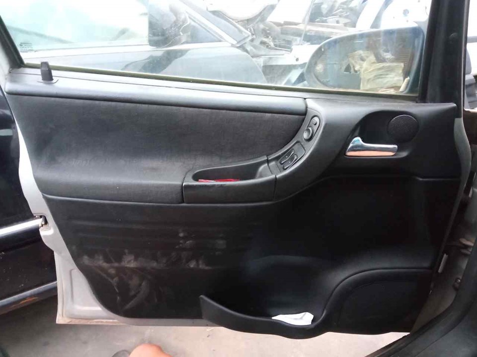 OPEL Zafira A (1999-2003) Front Left Door Panel 25374065