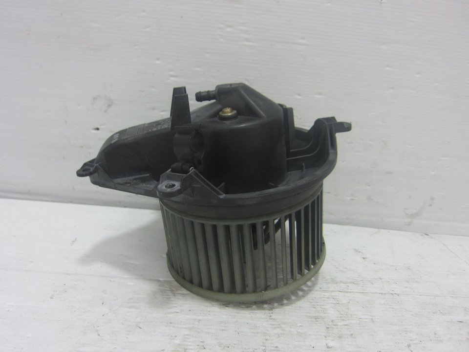 OPEL Vectra B (1995-1999) Ventilateur de chauffage 210681233F 25703715