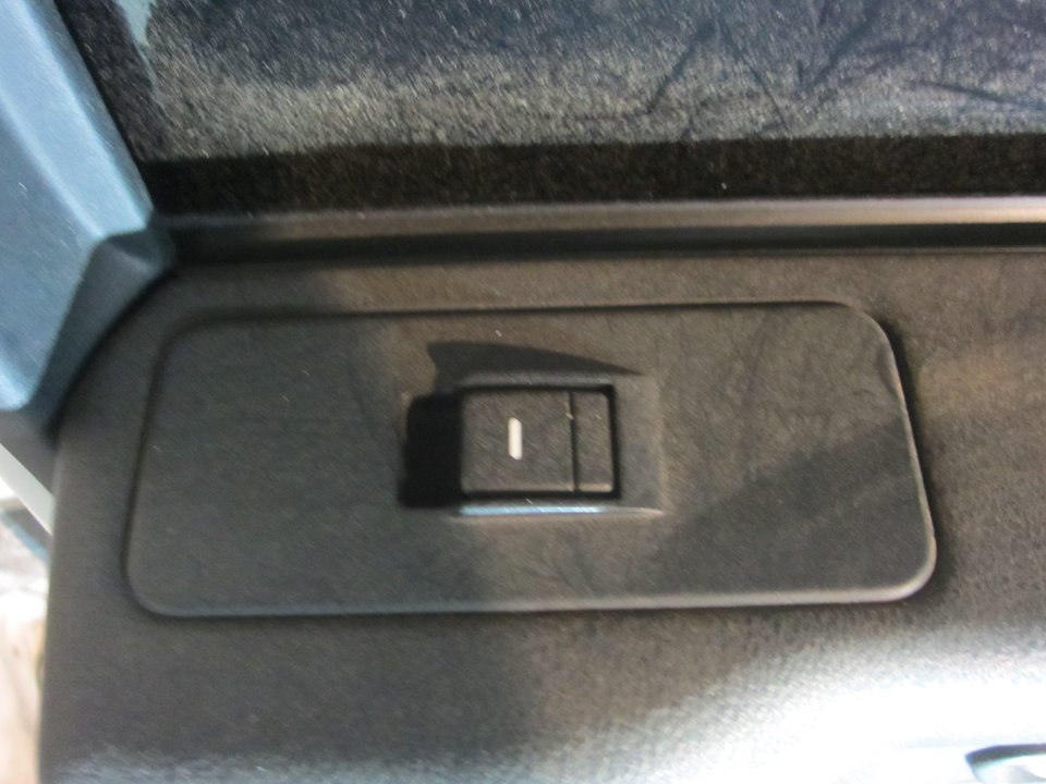 LAND ROVER Range Rover Sport 1 generation (2005-2013) Кнопка стеклоподъемника задней правой двери YUD501070PVJ 25220510