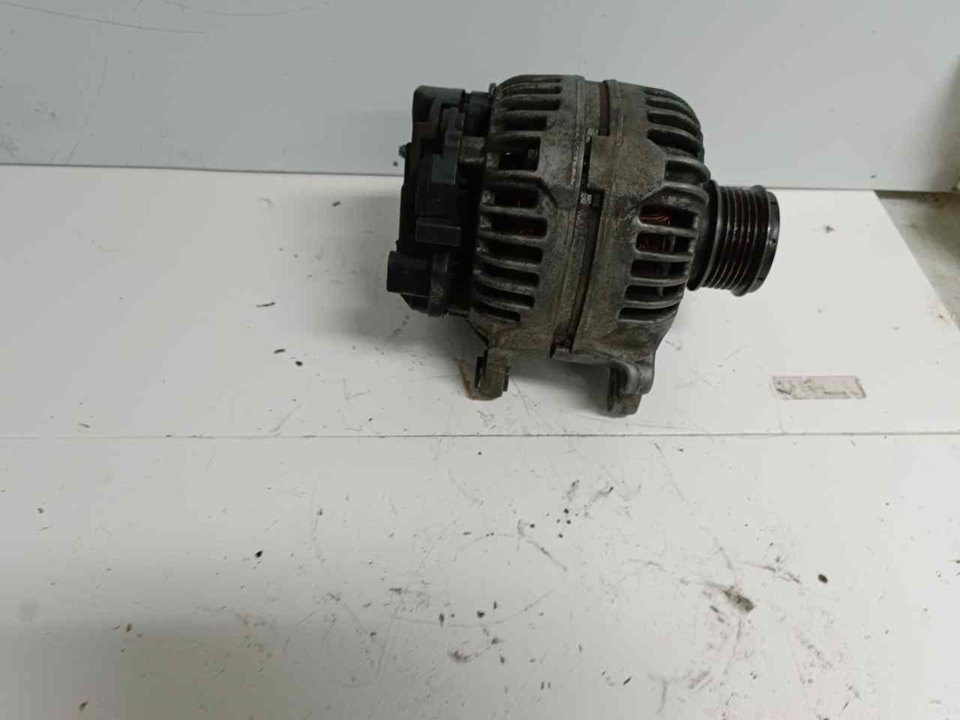 VOLKSWAGEN Transporter T5 (2003-2015) Alternator 06F903023J 21282407