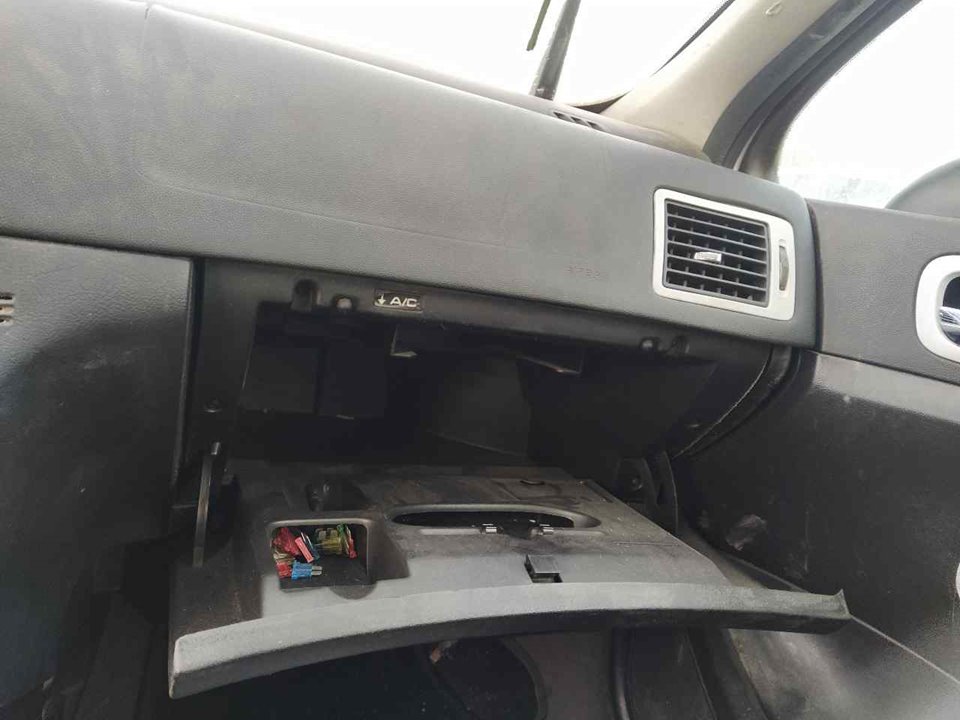 TOYOTA Glove Box 25362249