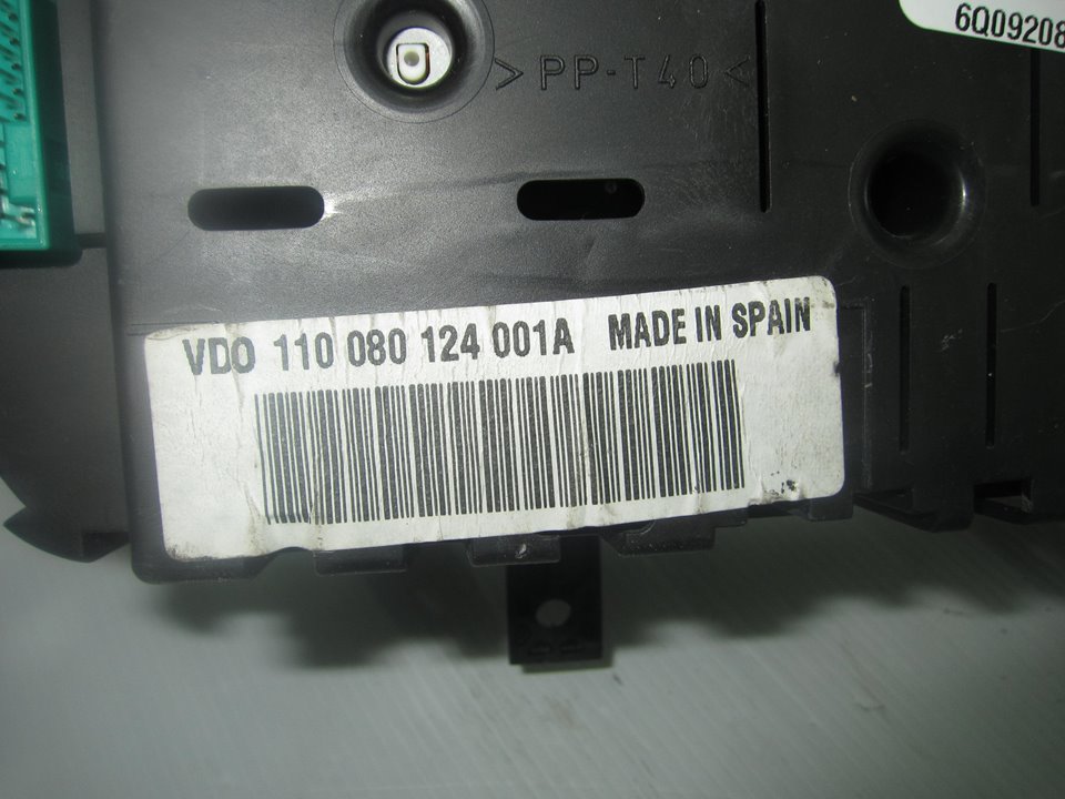 VOLKSWAGEN Polo 4 generation (2001-2009) Speedometer 6Q0920800 21279590