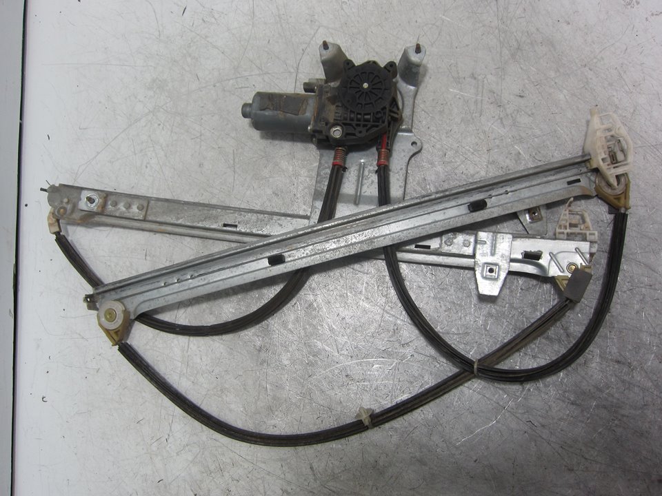 CITROËN Xsara 1 generation (1997-2004) Vindusregulator foran høyre dør 0130821762 24926245