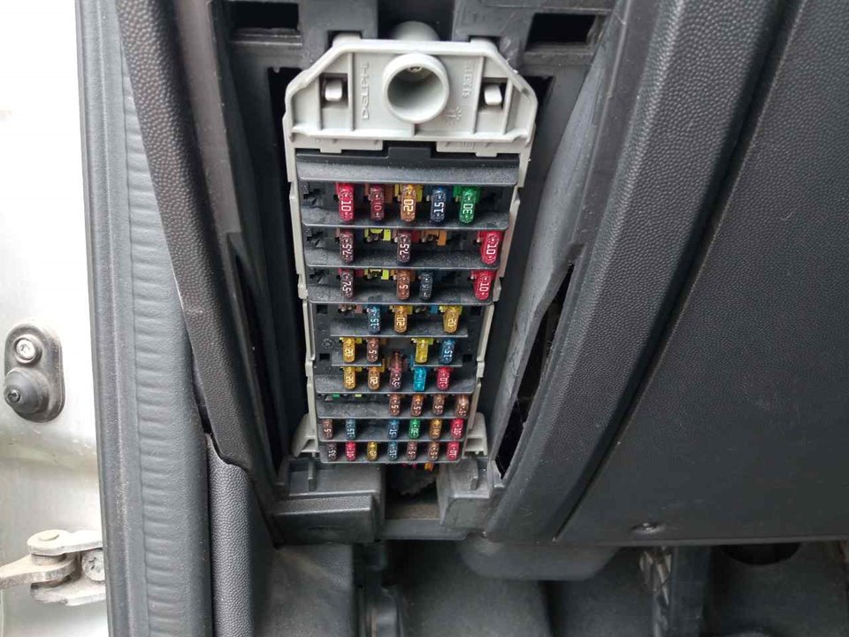 OPEL Meriva 1 generation (2002-2010) Fuse Box 13129248 25419145