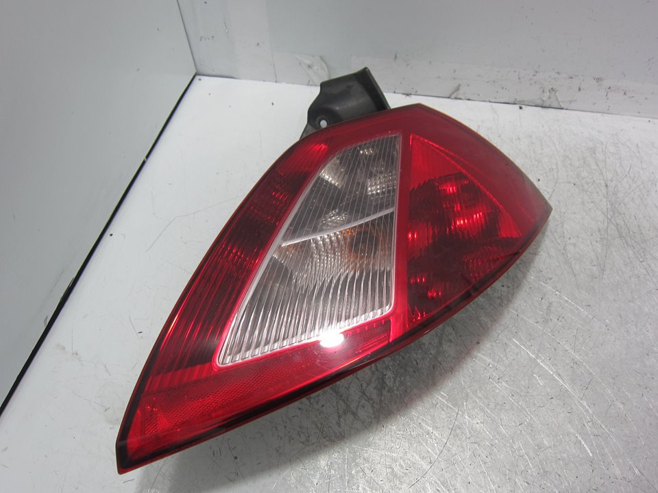 RENAULT Megane 2 generation (2002-2012) Rear Right Taillight Lamp 8200073237 21276201