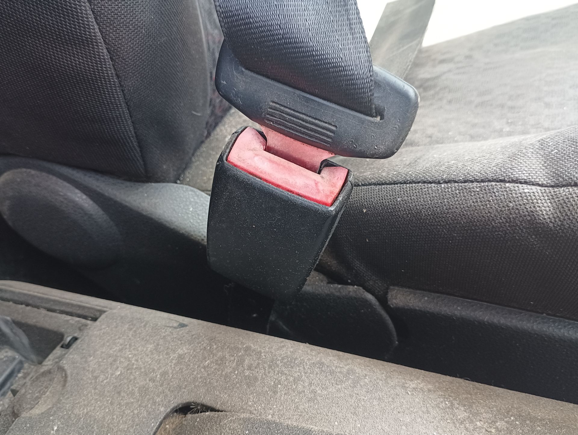 SEAT Ibiza 3 generation (2002-2008) Front Left Seat Buckle 25337721
