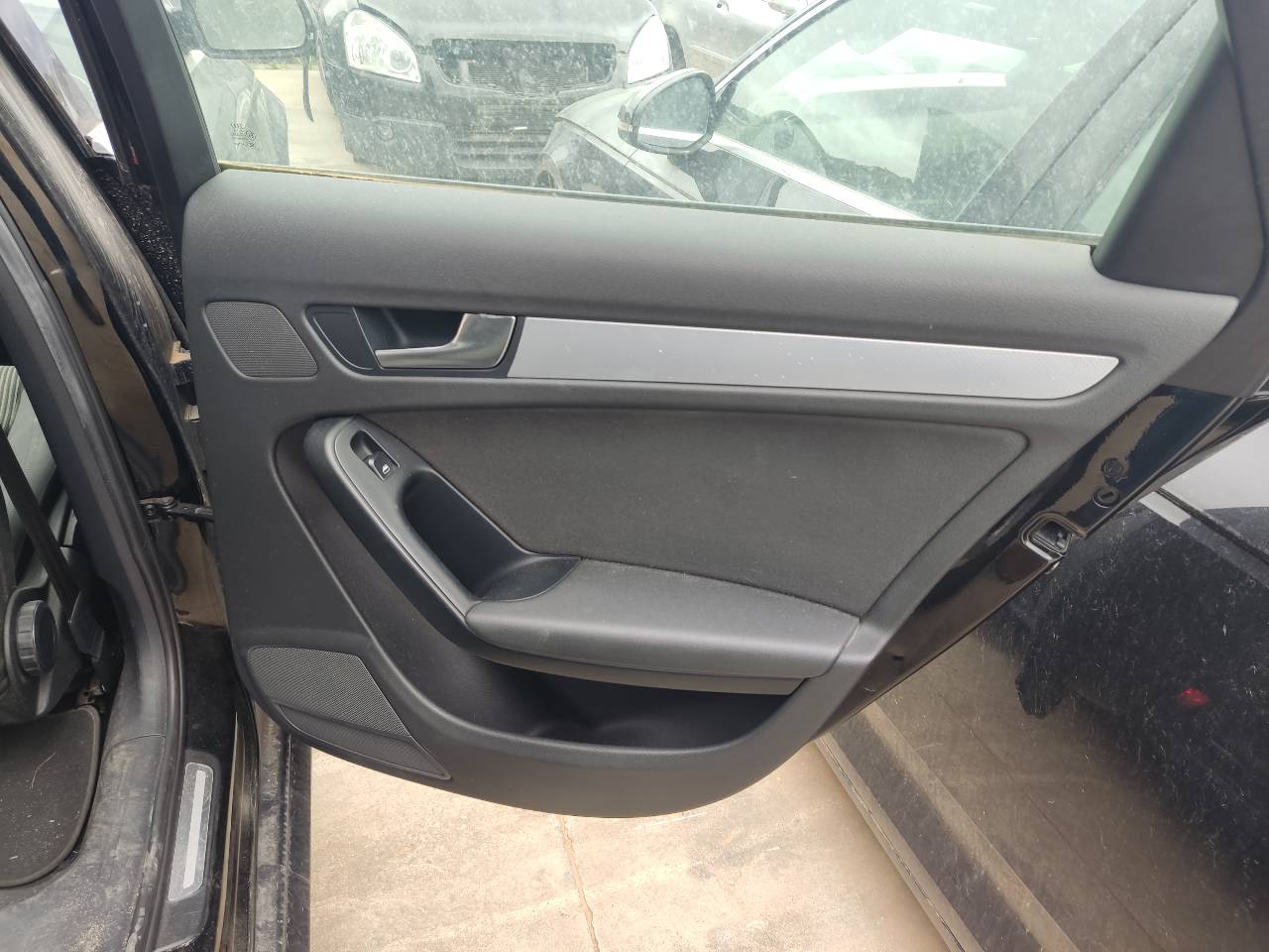AUDI A5 Sportback Aizmugurējo labo durvju panelis 25436592