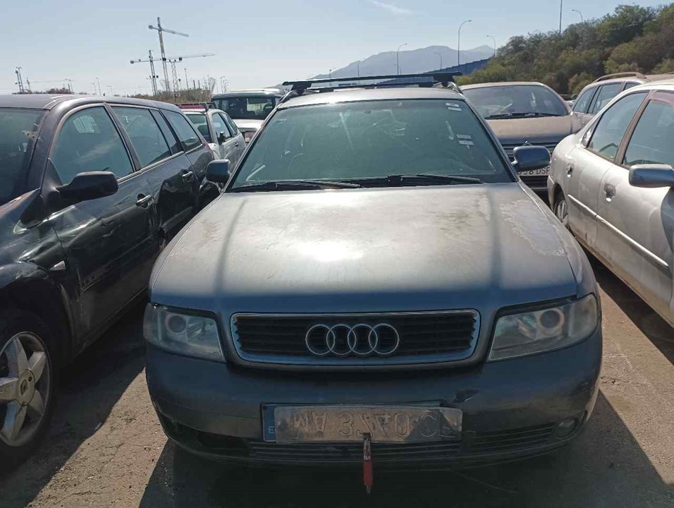 AUDI A4 B5/8D (1994-2001) Zadný nárazník 25779484