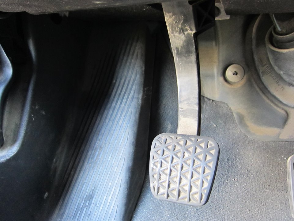 OPEL Vectra Clutch Pedal 25342871