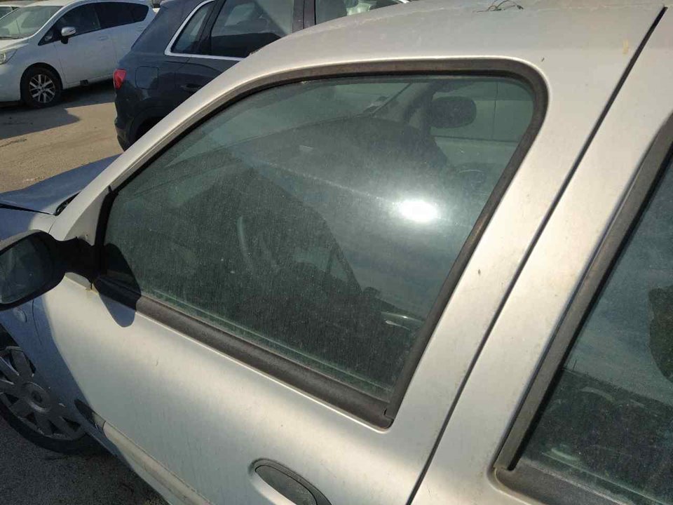 RENAULT Clio 3 generation (2005-2012) Priekšējais kreisais durvju stikls 25359250