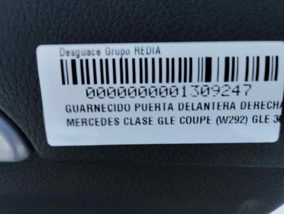 MERCEDES-BENZ GLE W166 (2015-2018) Oikea etuovipaneeli 24889181