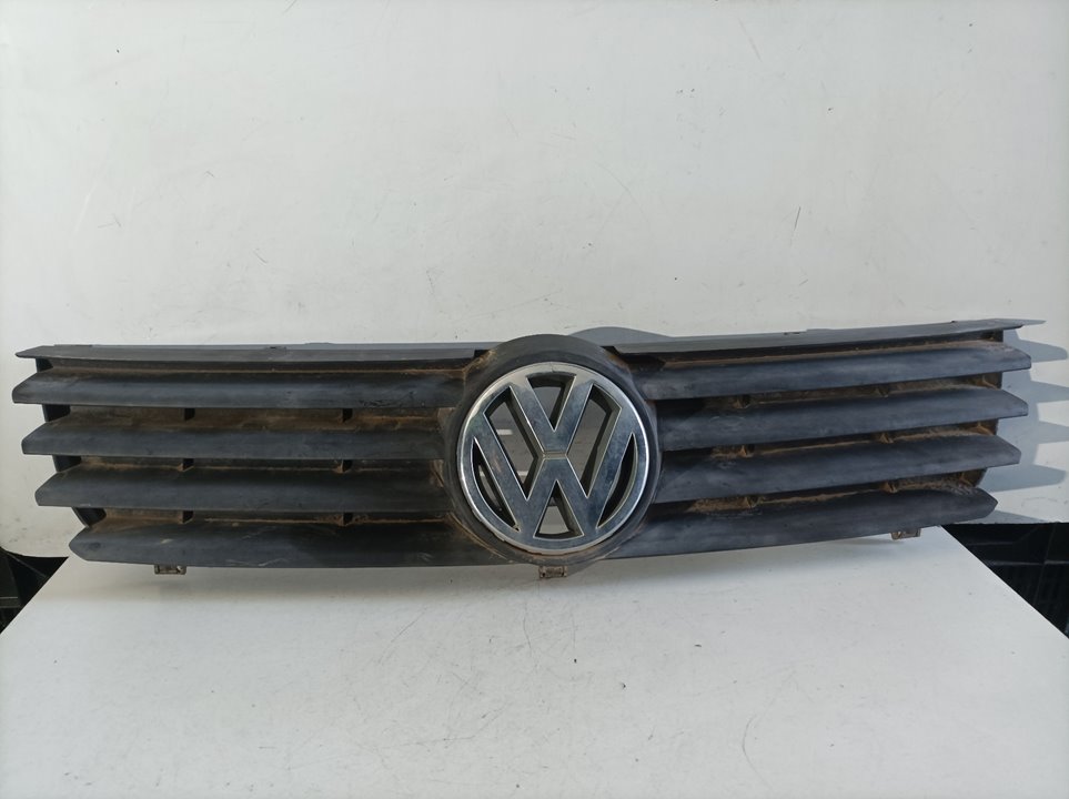 VOLKSWAGEN Polo 3 generation (1994-2002) Решетка радиатора 6N0853651J 21289157