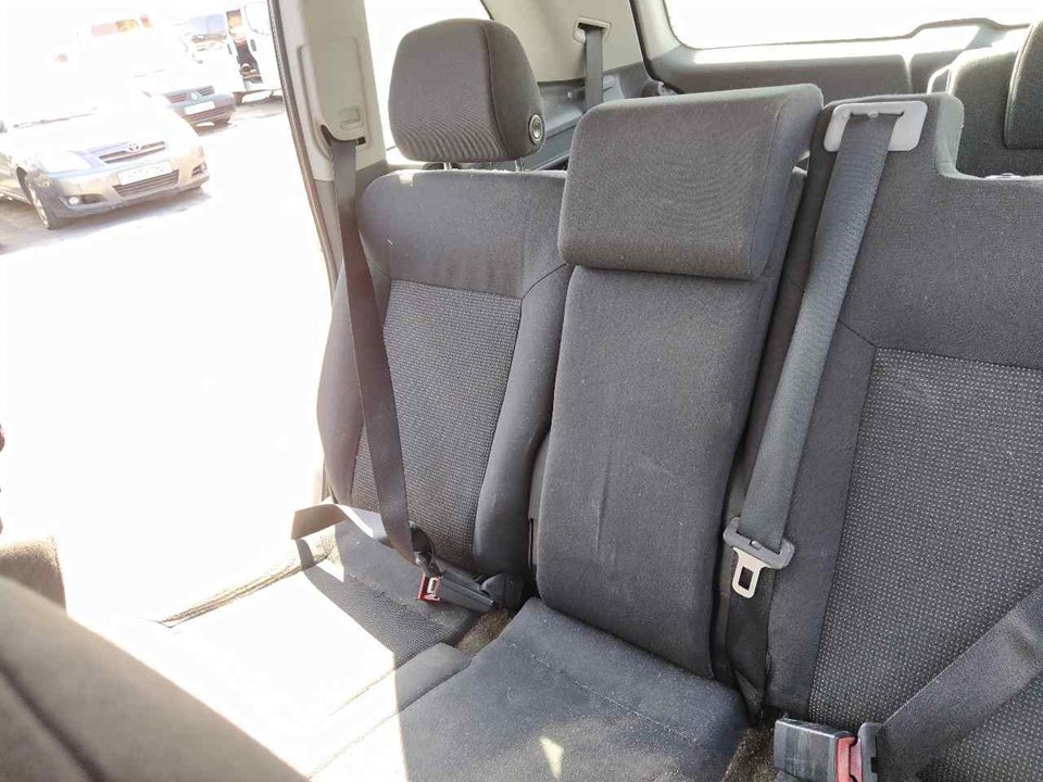 OPEL Zafira B (2005-2010) Rear Right Seatbelt 25377898