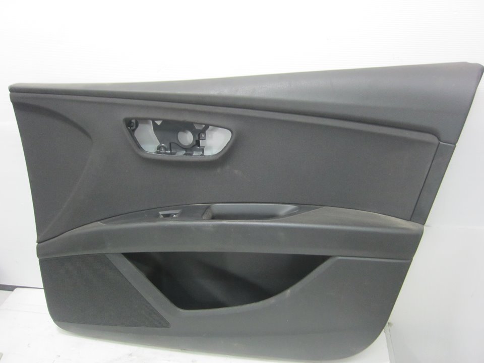 SEAT Leon 3 generation (2012-2020) Priekinių dešinių durų apmušimas 5F4867132 25759249