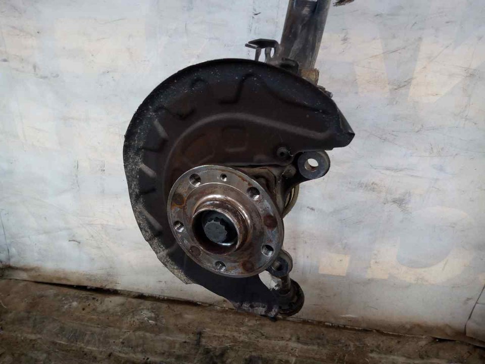 SEAT Leon 3 generation (2012-2020) Front Right Wheel Hub 25387000