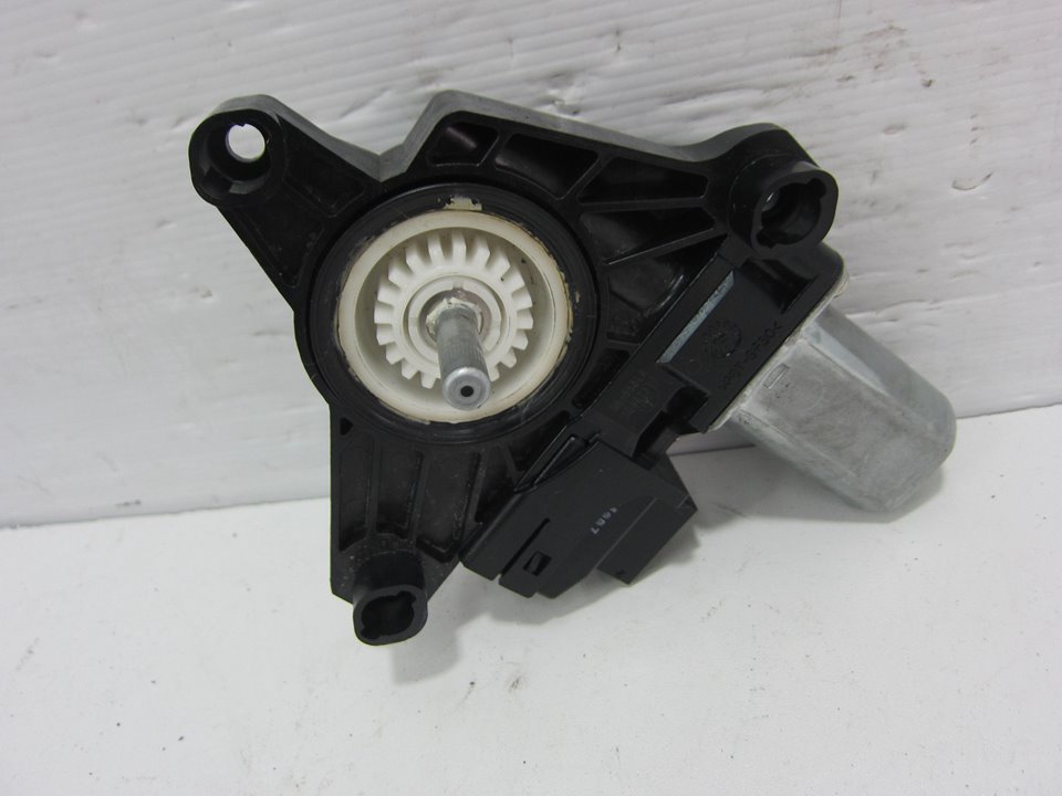 MERCEDES-BENZ A-Class W176 (2012-2018) Motor de control geam ușă  dreapta spate A2469063200 23816740