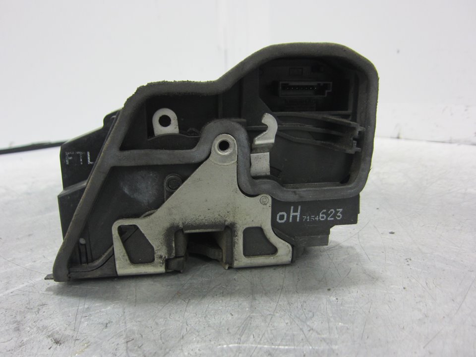 BMW 1 Series E81/E82/E87/E88 (2004-2013) Serrure de porte avant gauche 0H7154623 25386998