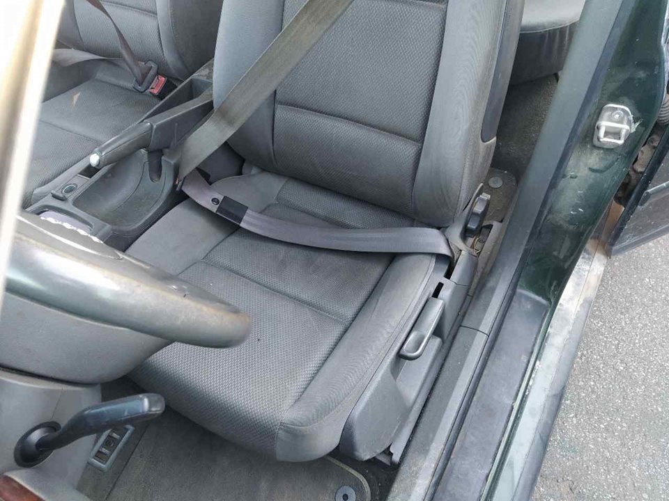 AUDI A4 B6/8E (2000-2005) Front Left Seat 25358847