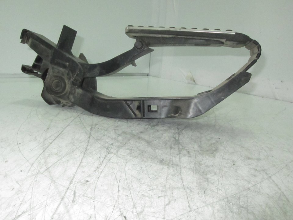 MITSUBISHI C-Class W203/S203/CL203 (2000-2008) Gasspedal A2113010001 21325939