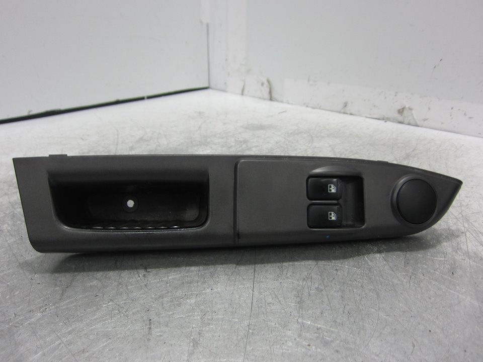 HYUNDAI Getz 1 generation (2002-2011) Priekinių kairių durų langų pakėlimo mygtukai 935701C010 24937438