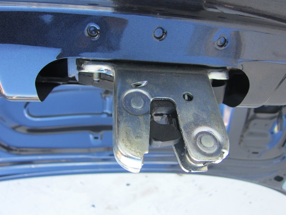 AUDI A6 C6/4F (2004-2011) Замок крышки багажника 4E0827645 24963270